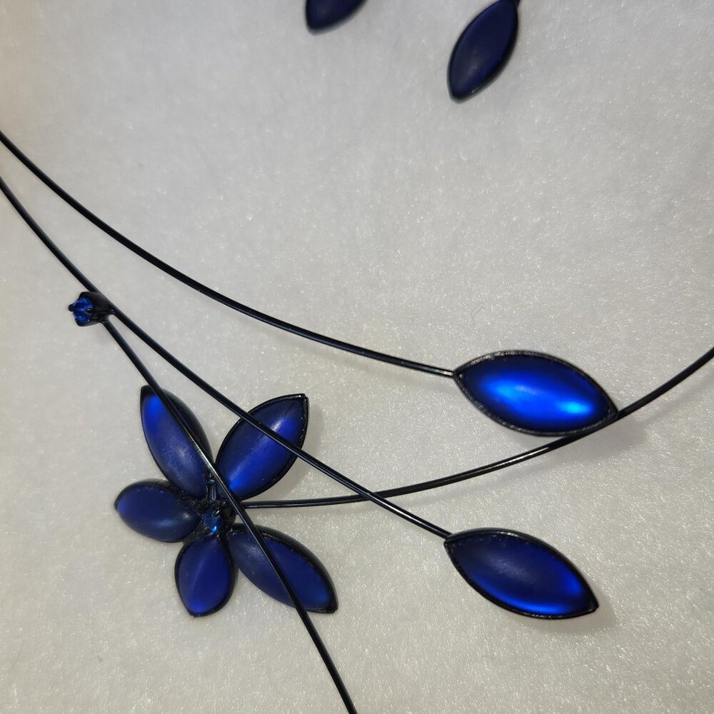 Vintage Blue stone/Black Wire necklace and earring set.